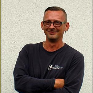 Fensterbau Eeten ist Ihr traditioneller Fensterfachbetrieb aus Metjendorf. Im Zusammenhang mit Ihrer nächsten Baumaßnahme stehen wir Ihnen rund um die Themen Energieeffizienz, Wärmedämmung, Einbruchschutz und Sonnenschutz mit einer fachgerechten und individuellen Beratung gerne zur Seite.